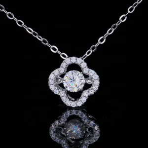 Yingma Fine Jewelry Happy Four Leaf Pendant Necklace Charming 0.5ct D Color GRA Certificate Moissanite Necklace for Anniversary