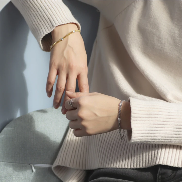 New Arrivals Dainty Fashion Wholesale Women Mens Italian Wrist Silver Tone Gold Cuban Link Hand Chains Bracelet - Image 3